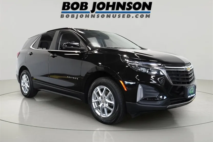 2022 Chevrolet Equinox LT photo 1