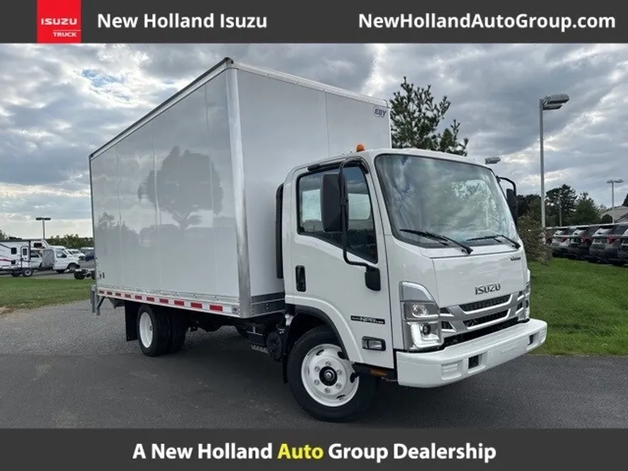 2025 Isuzu NPR/NPR-HD photo 1