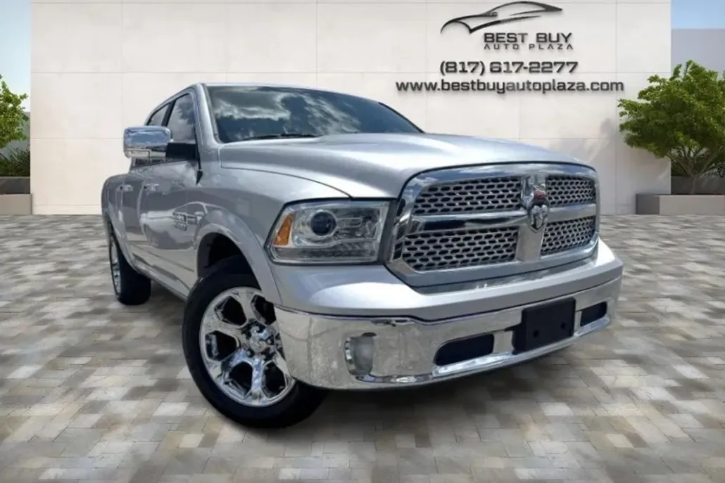 2017 Ram 1500 Laramie photo 1