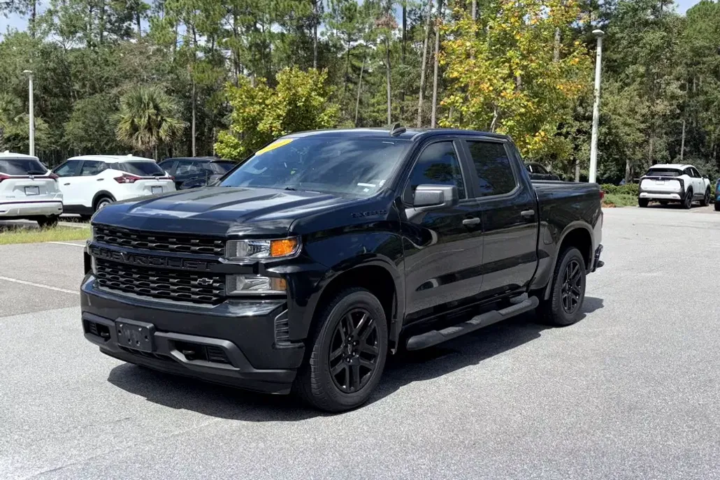 2021 Chevrolet Silverado 1500 Custom photo 1