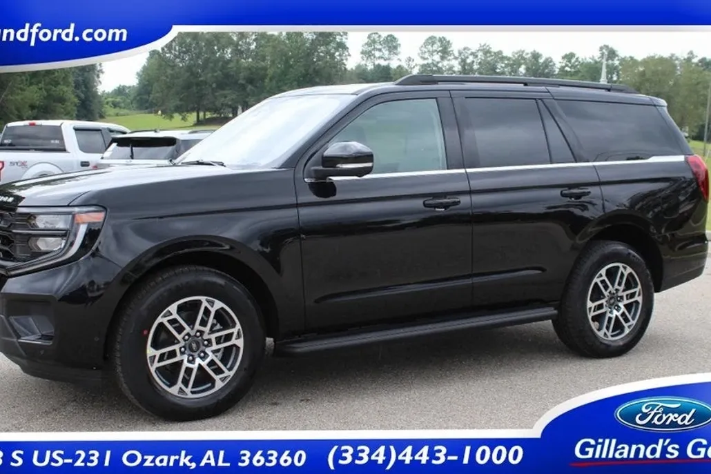 2025 Ford Expedition photo 1