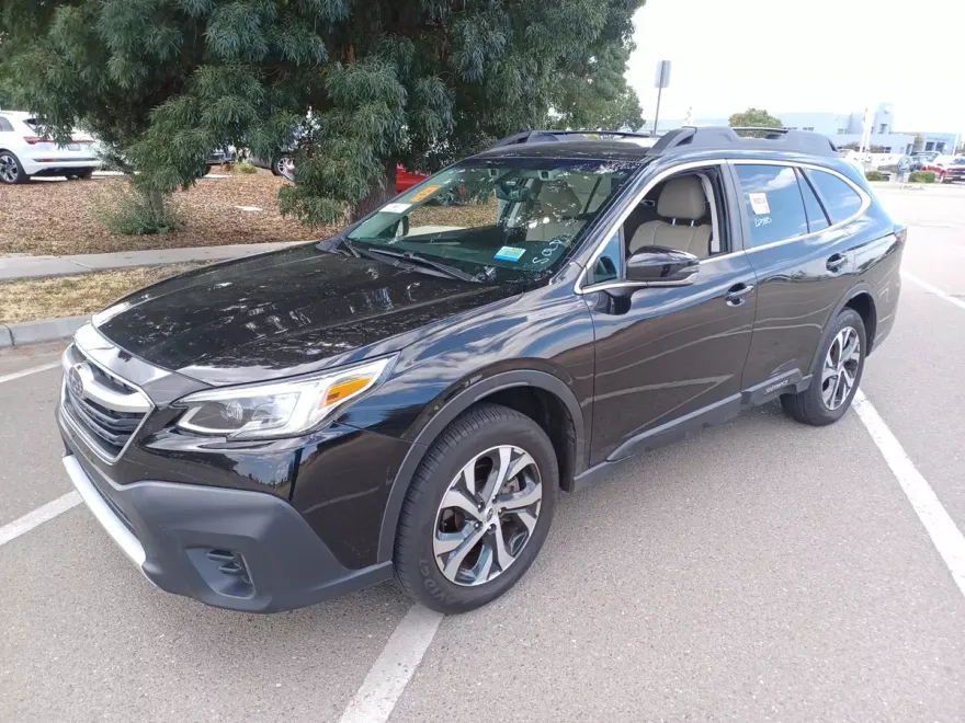 2022 Subaru Outback Limited photo 1