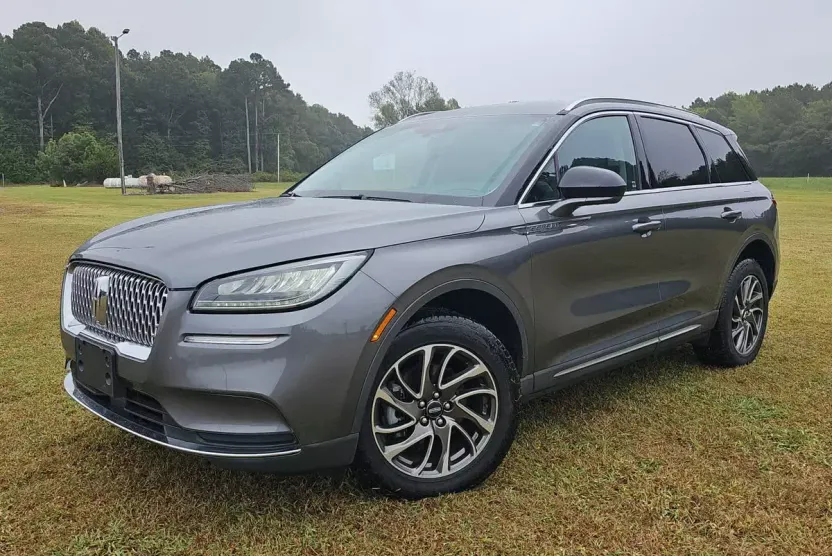 2021 Lincoln Corsair Standard photo 1