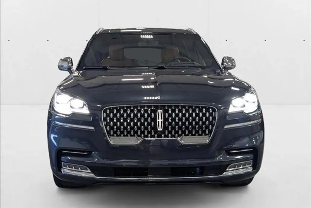 2022 Lincoln Aviator Black Label photo 1