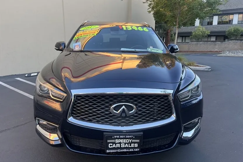 2017 Infiniti QX60 photo 1
