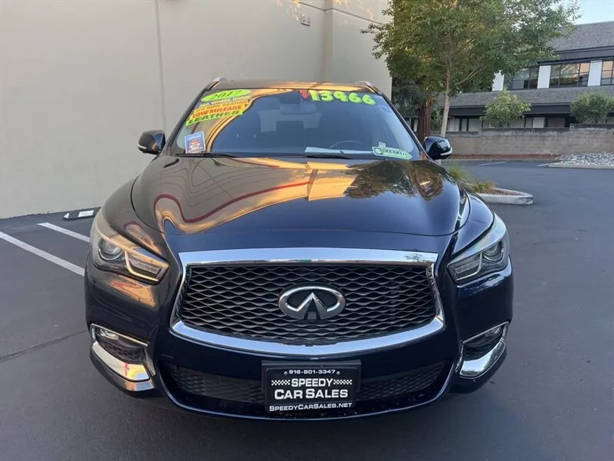 2017 Infiniti QX60 photo 1