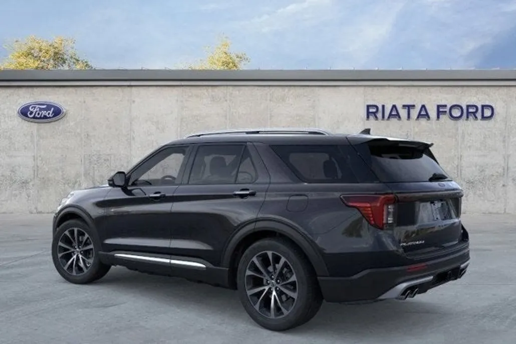 2025 Ford Explorer Platinum photo 1