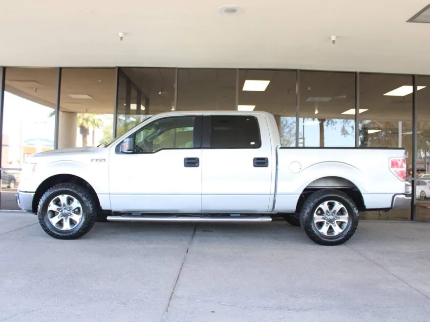 2011 Ford F-150 XLT photo 1