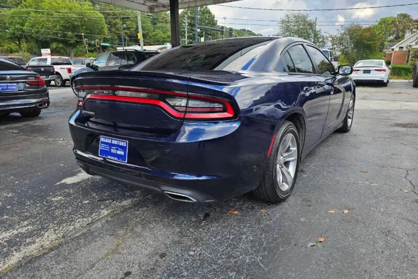 2015 Dodge Charger SE photo 1