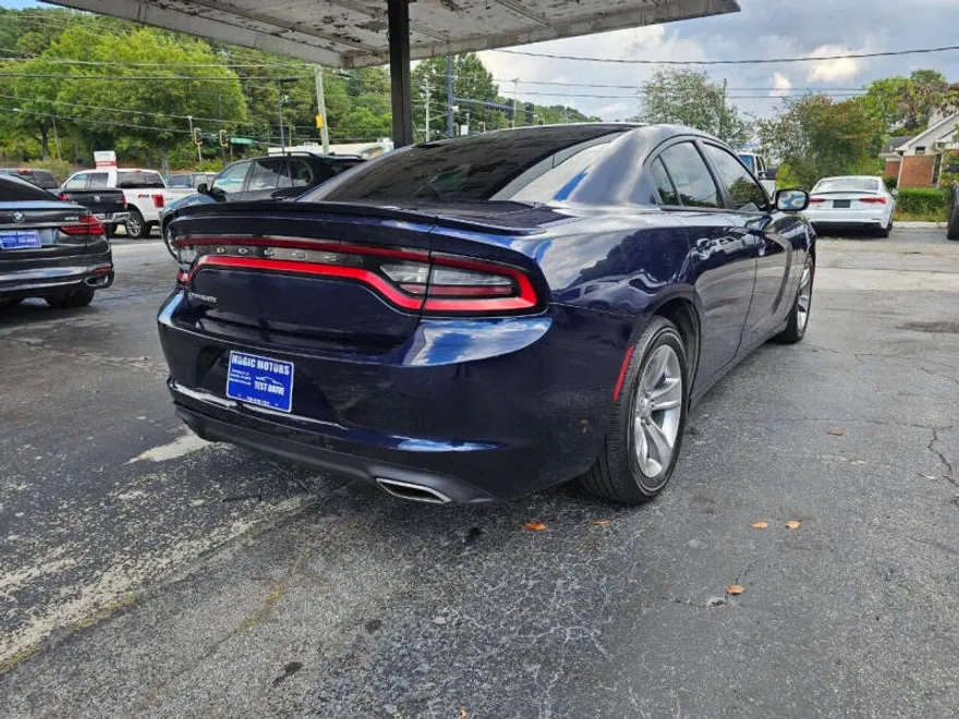 2015 Dodge Charger SE photo 1