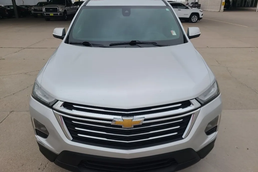 2022 Chevrolet Traverse Leather photo 1