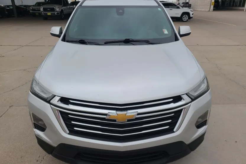 2022 Chevrolet Traverse Leather photo 1