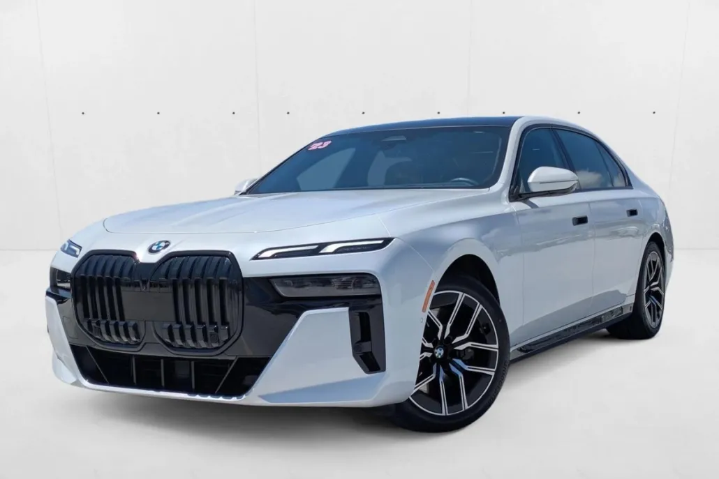2023 Bmw 740i photo 1