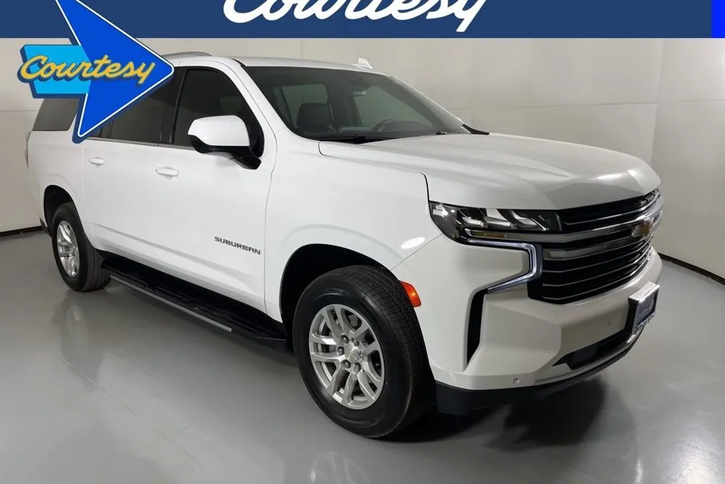2023 Chevrolet Suburban LT photo 1