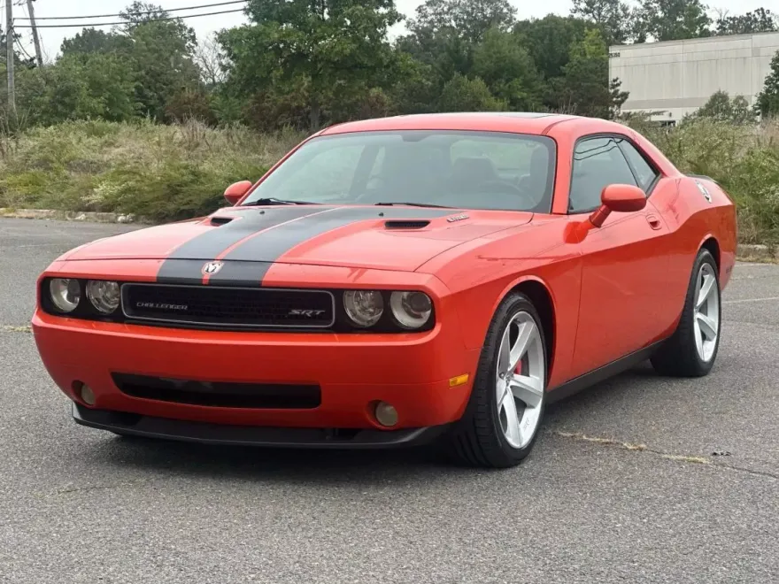 2008 Dodge Challenger SRT8 photo 1