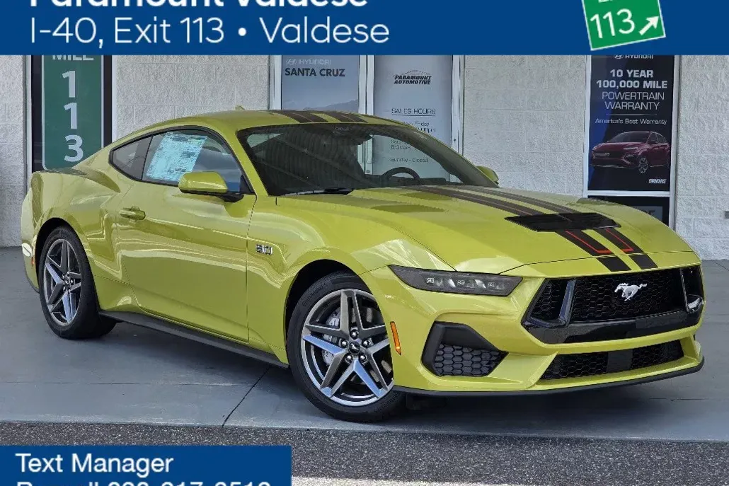 2025 Ford Mustang GT photo 1