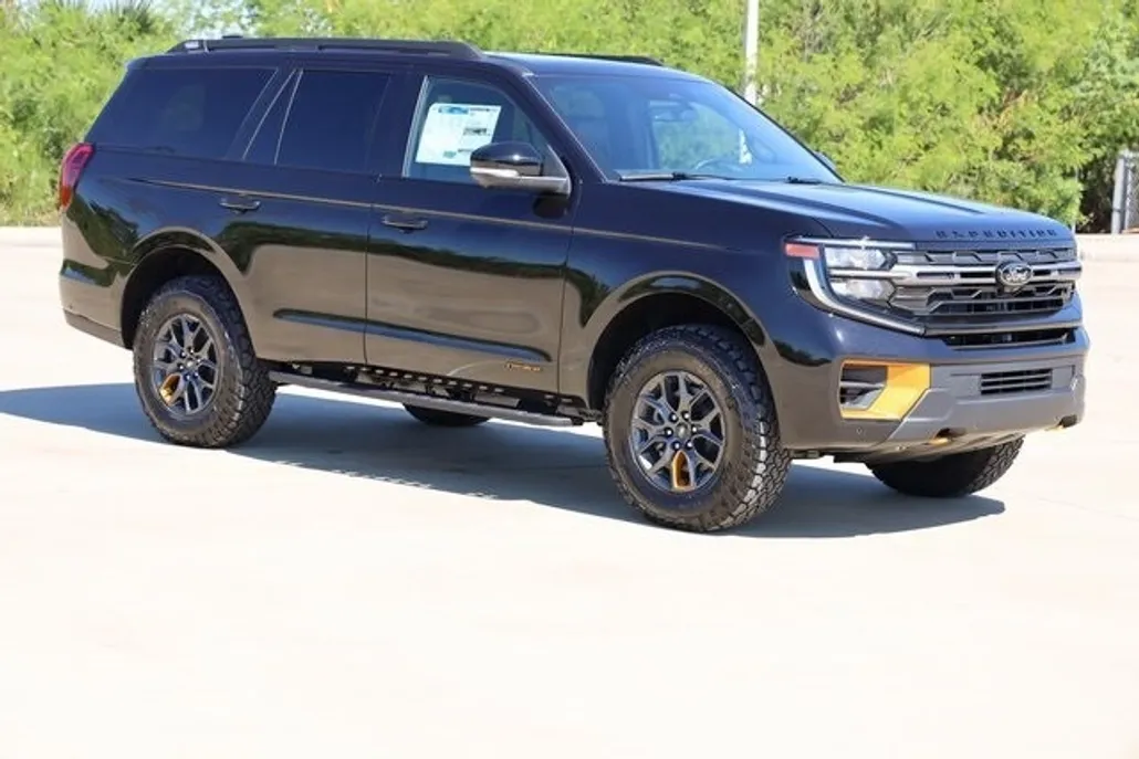 2025 Ford Expedition photo 1