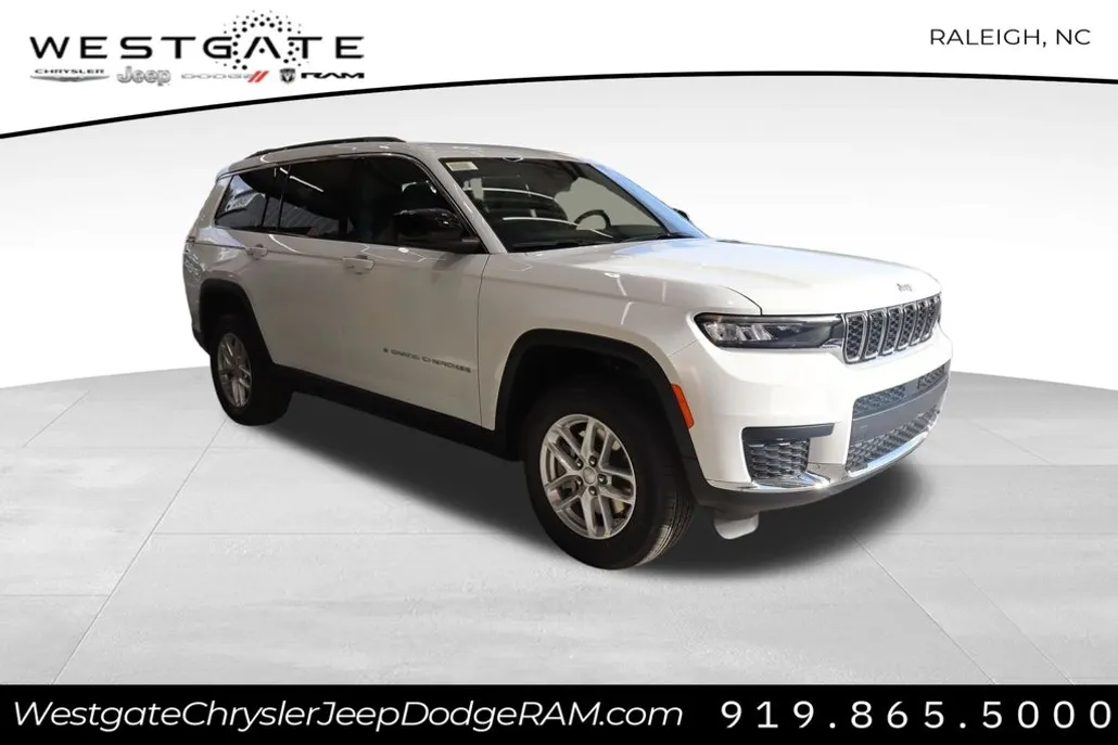 2025 Jeep Grand Cherokee Laredo photo 1