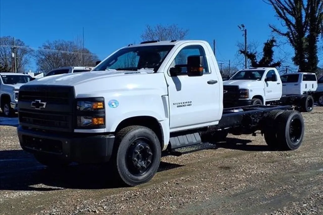 2024 Chevrolet Silverado 5500HD Work Truck photo 1