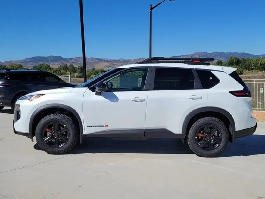 2026 Nissan Rogue SV photo 1