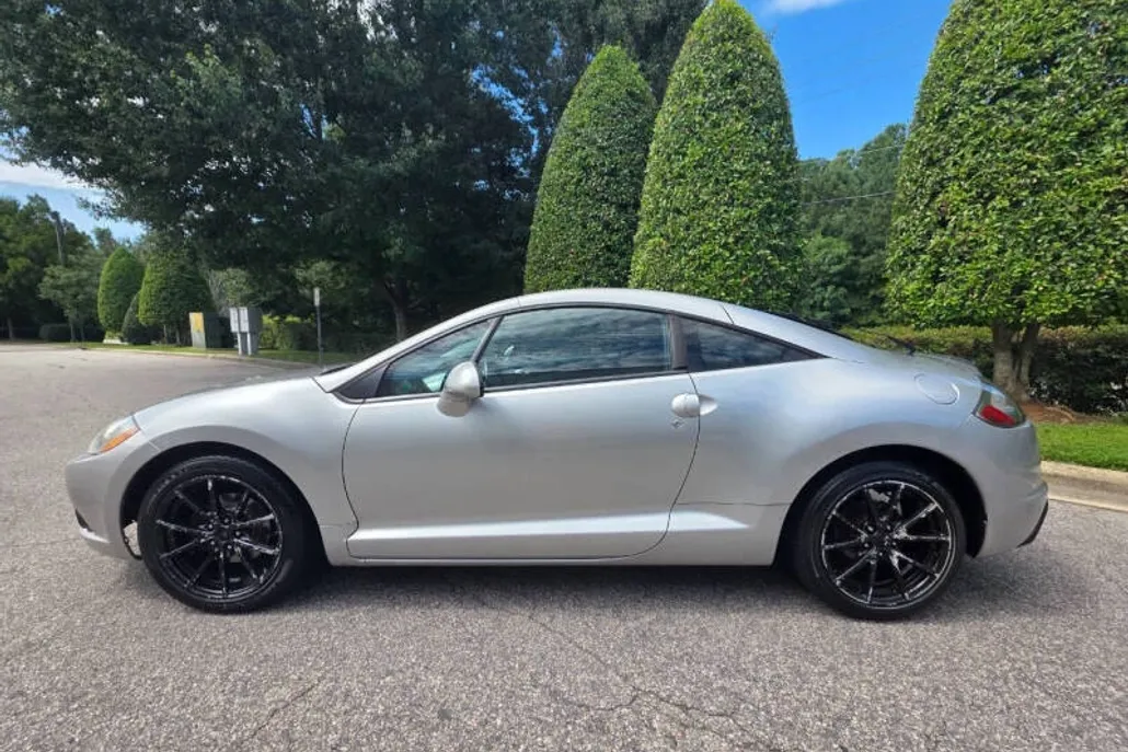 2012 Mitsubishi Eclipse GS photo 1