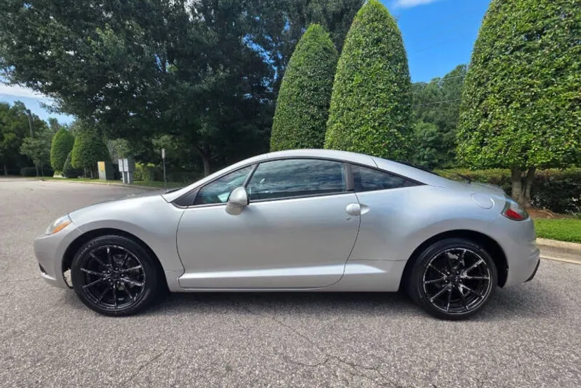 2012 Mitsubishi Eclipse GS photo 1