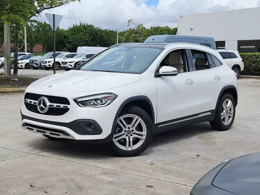 2023 Mercedes Benz GLA 250 photo 1