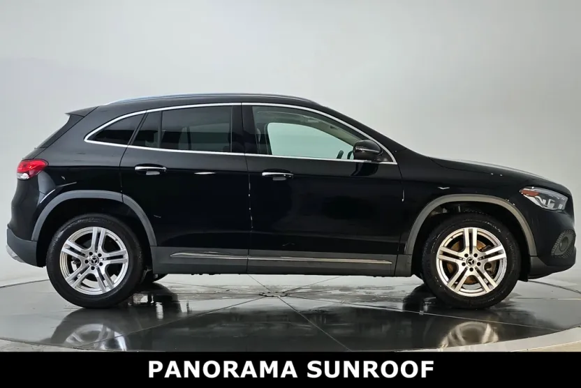 2022 Mercedes Benz GLA 250 4MATIC photo 1