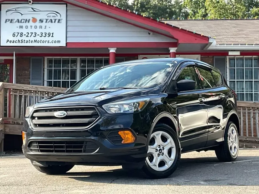 2019 Ford Escape S photo 1