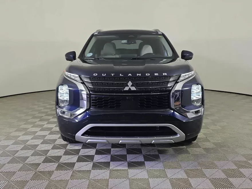 2022 Mitsubishi Outlander SEL photo 1