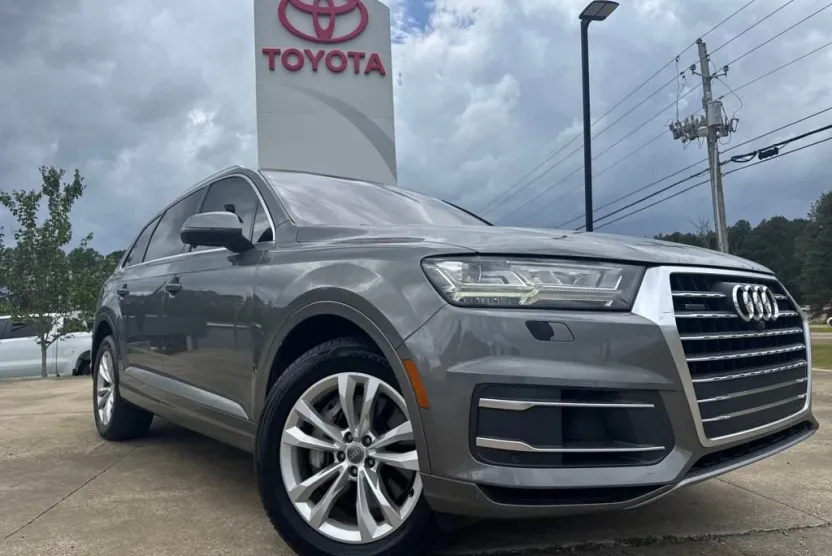 2017 Audi Q7 3.0T Premium Plus photo 1