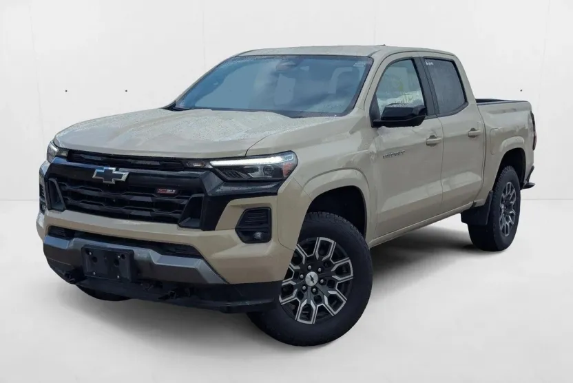2023 Chevrolet Colorado Z71 photo 1
