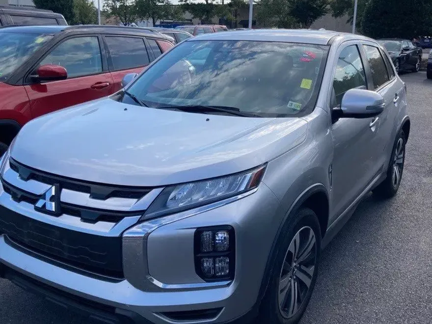 2024 Mitsubishi Outlander Sport ES photo 1