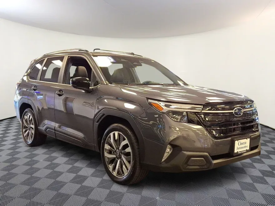 2025 Subaru Forester Touring photo 1