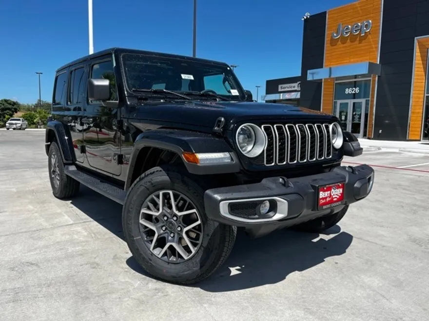 2025 Jeep Wrangler Sahara photo 1