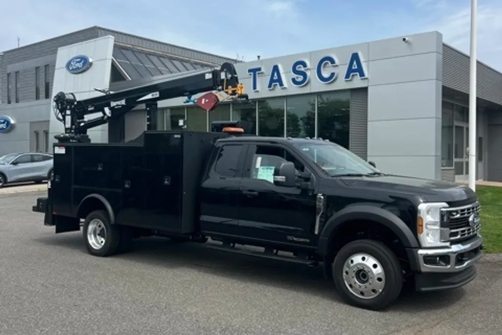 2024 Ford F-550 XLT photo 1