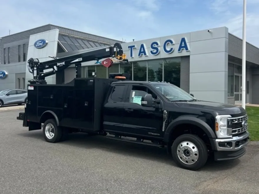 2024 Ford F-550 XLT photo 1