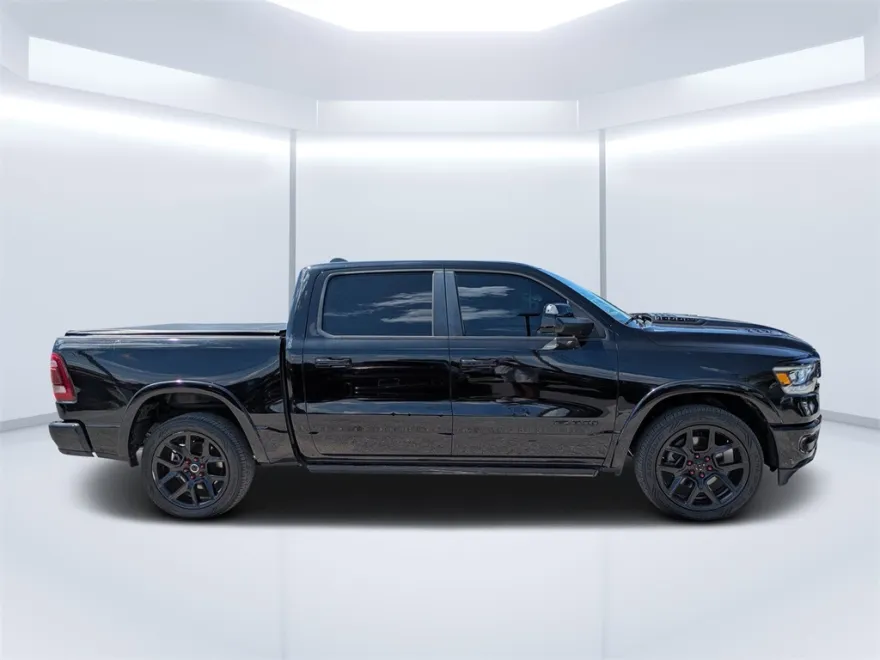 2019 Ram 1500 Laramie photo 1