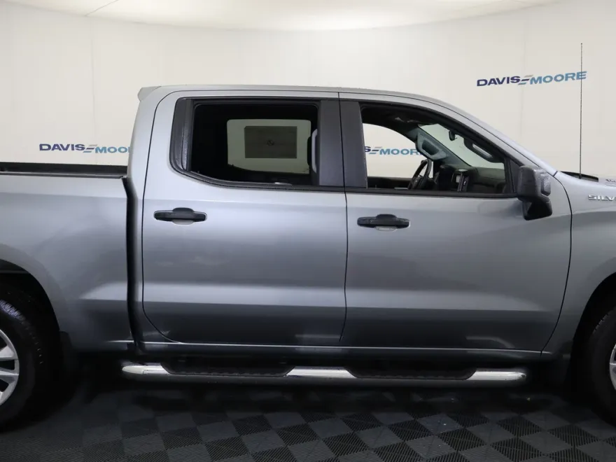 2026 Chevrolet Silverado 1500 Custom photo 1