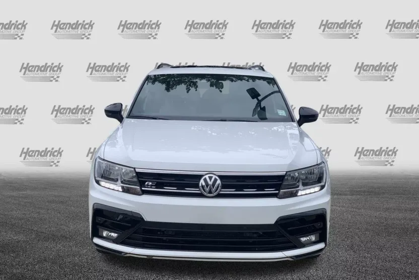 2020 Volkswagen Tiguan SE R-Line Black photo 1