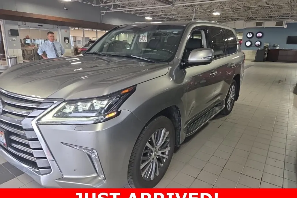 2018 Lexus LX 570 photo 1