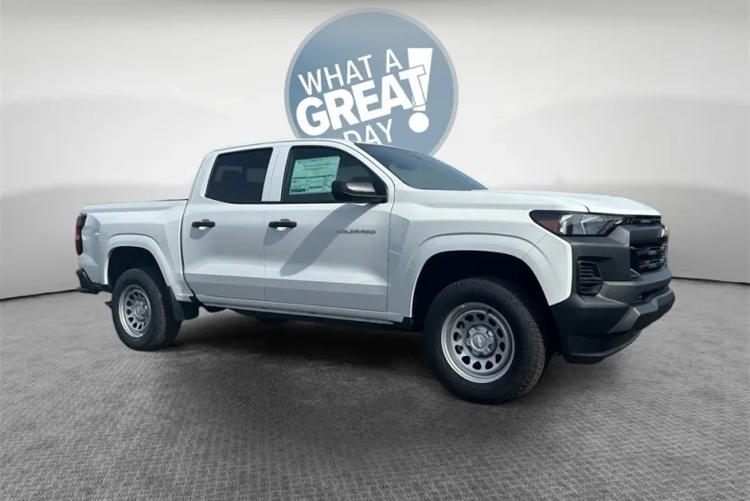 2025 Chevrolet Colorado LT photo 1