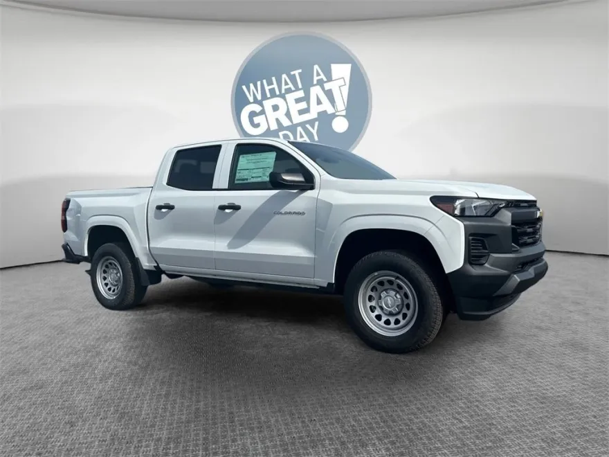 2025 Chevrolet Colorado LT photo 1