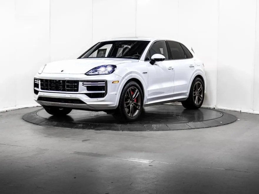 2025 Porsche Cayenne E-Hybrid Turbo photo 1