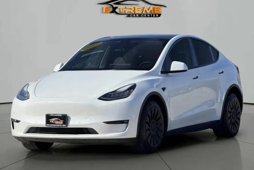2022 Tesla Model Y Long Range photo 1