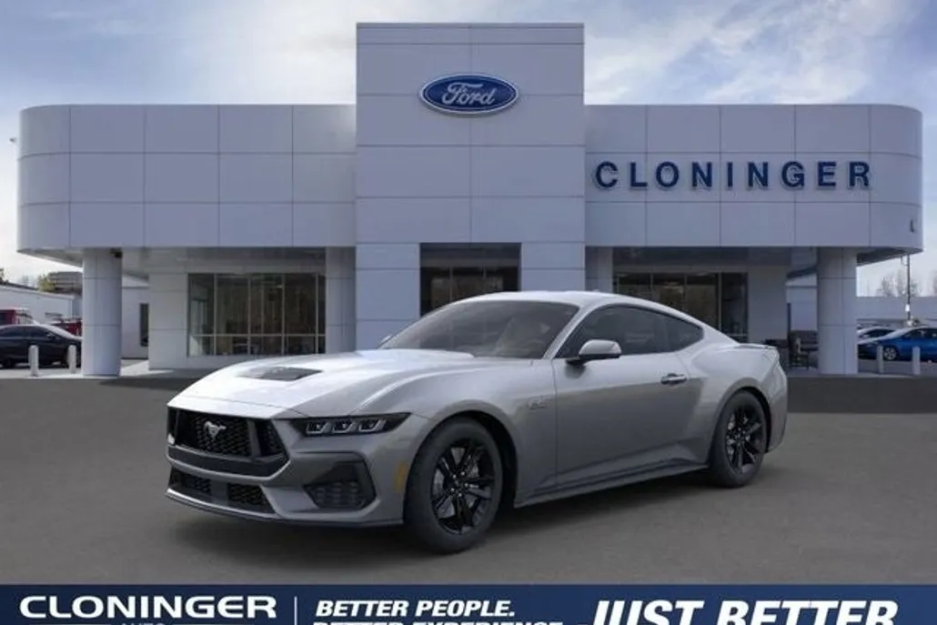 2025 Ford Mustang GT photo 1