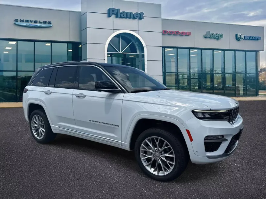 2023 Jeep Grand Cherokee Summit photo 1