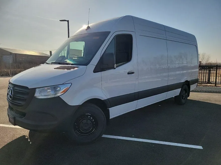 2025 Mercedes Benz Sprinter 2500 photo 1