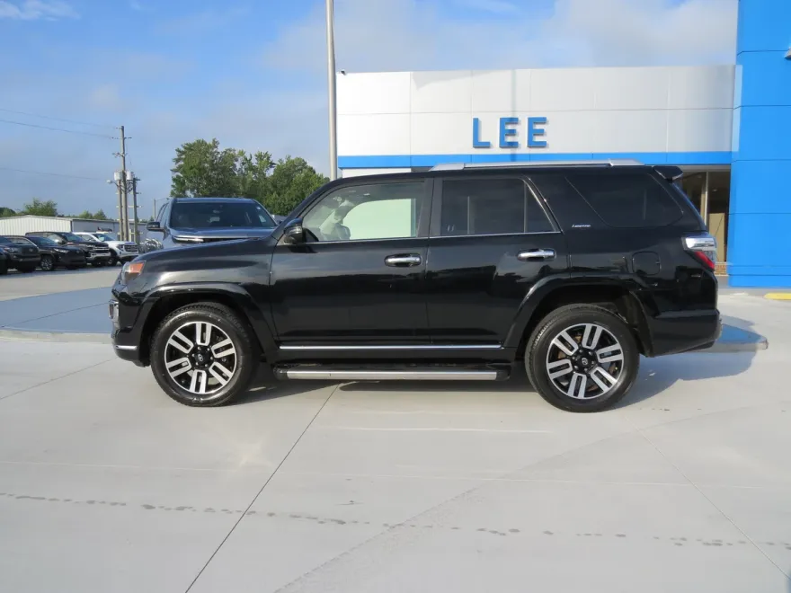 2021 Toyota 4Runner Limited photo 1