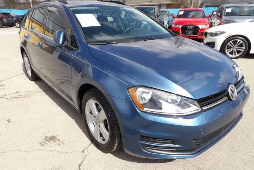 2015 Volkswagen Golf SportWagen TDI S photo 1